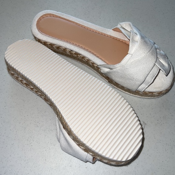 NWOT Cute Espadrilles Slides size 9 - Picture 3 of 6